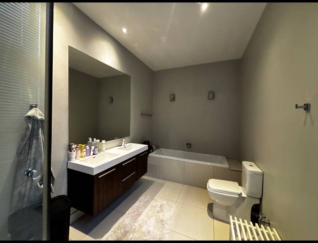 3 BEDROOM CLUSTER FOR SALE IN HOUGHTON ESTATE